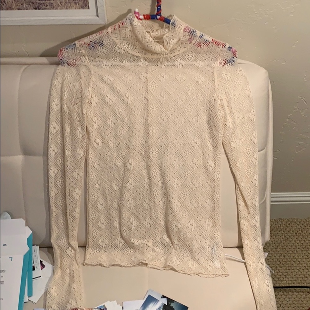 Lace see-thru mesh top!